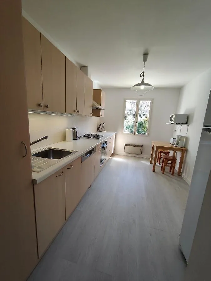 Holiday home Gite Charmant Avec Piscine Et Terrasse En Provence Mdv Carpentras France