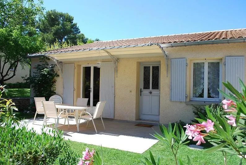Holiday home Gite Charmant Avec Piscine Et Terrasse En Provence Mdv Carpentras France