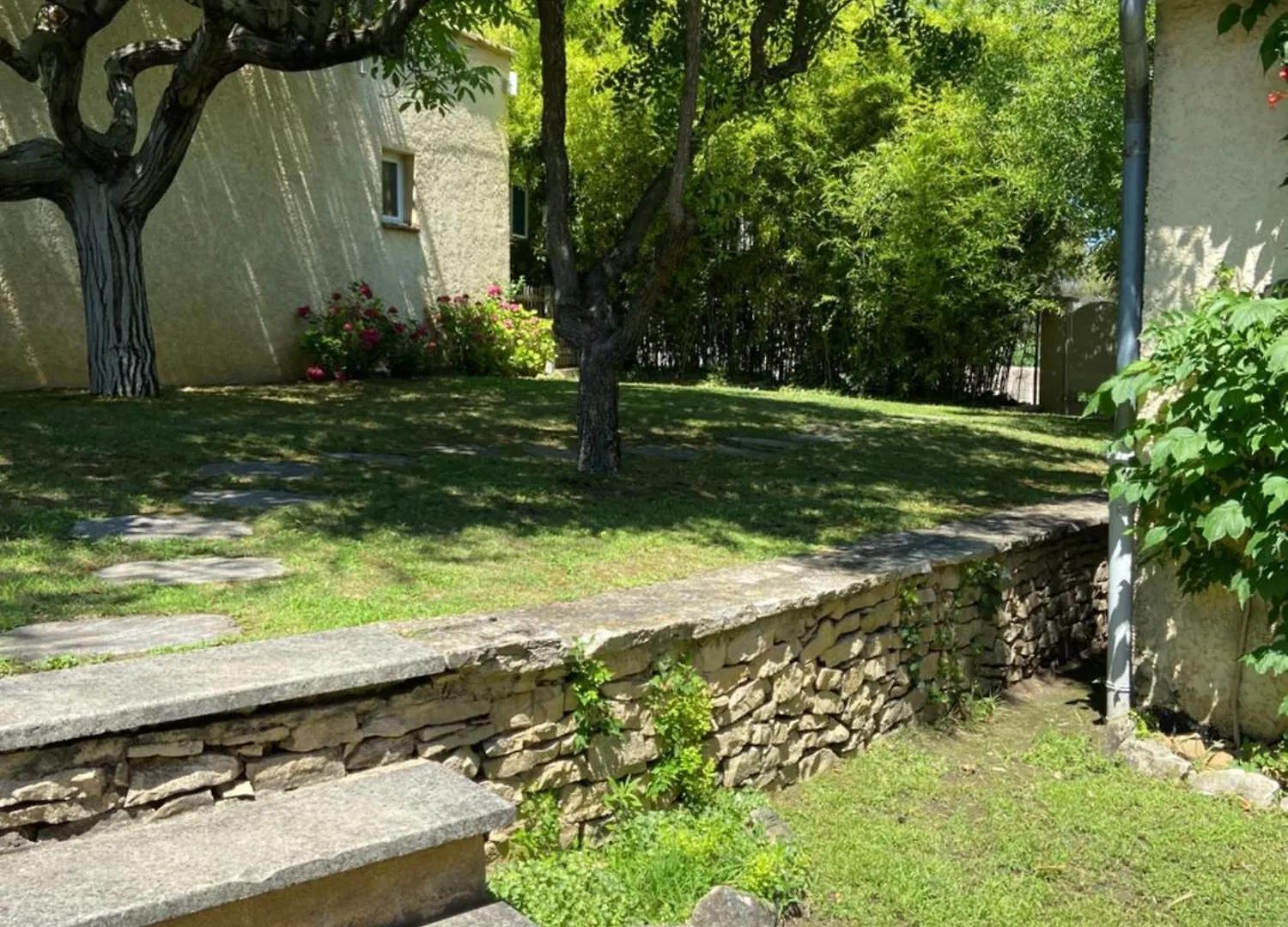 Gite Charmant Avec Piscine Et Terrasse En Provence Mdv Carpentras France