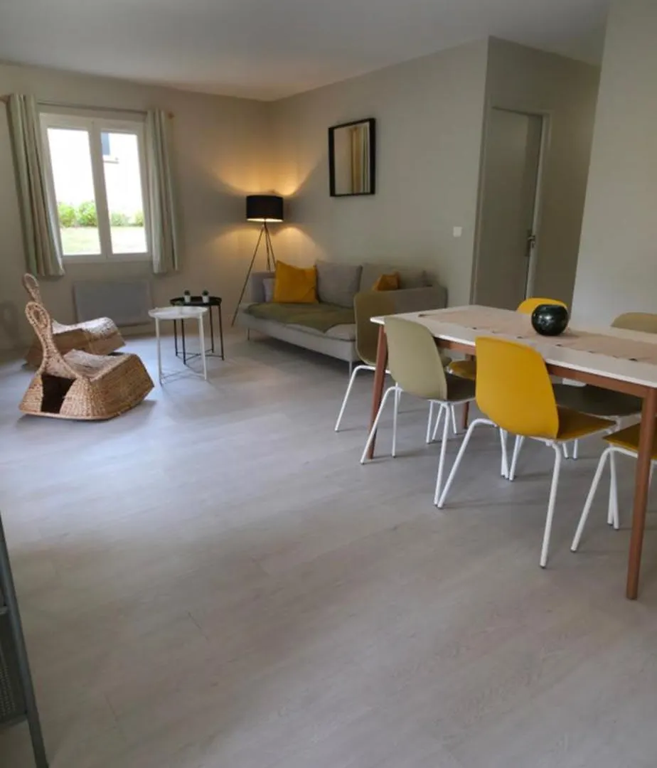 Gite Charmant Avec Piscine Et Terrasse En Provence Mdv كارْبُنْترا